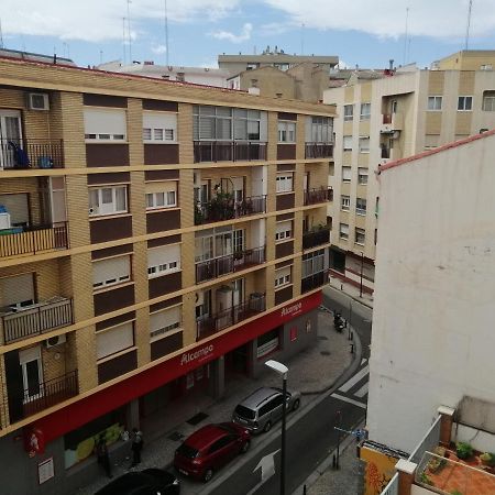 サラゴサDos Torres Galadriel- Parking Privado Gratisアパートメント エクステリア 写真